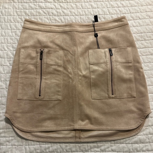 BCBGMAXAZRIA Pink Faux Suede Mini Skirt - XXS - Picture 3 of 9